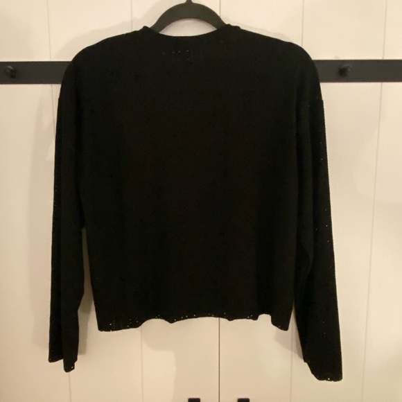 Cute black crop top - Picture 2 of 3